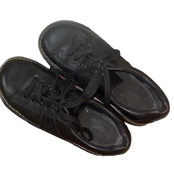 EUC VINTAGE DR. MARTENS Y2K Black Oxford in Leather and suede. UK 6/USM7 W8 - Picture 2 of 9